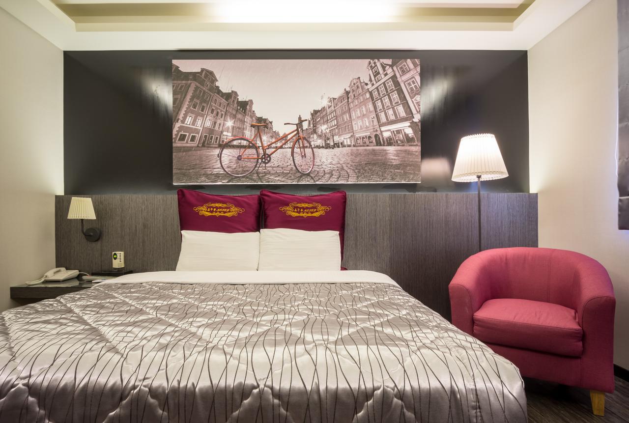 Carnival Motel Taipei Extérieur photo