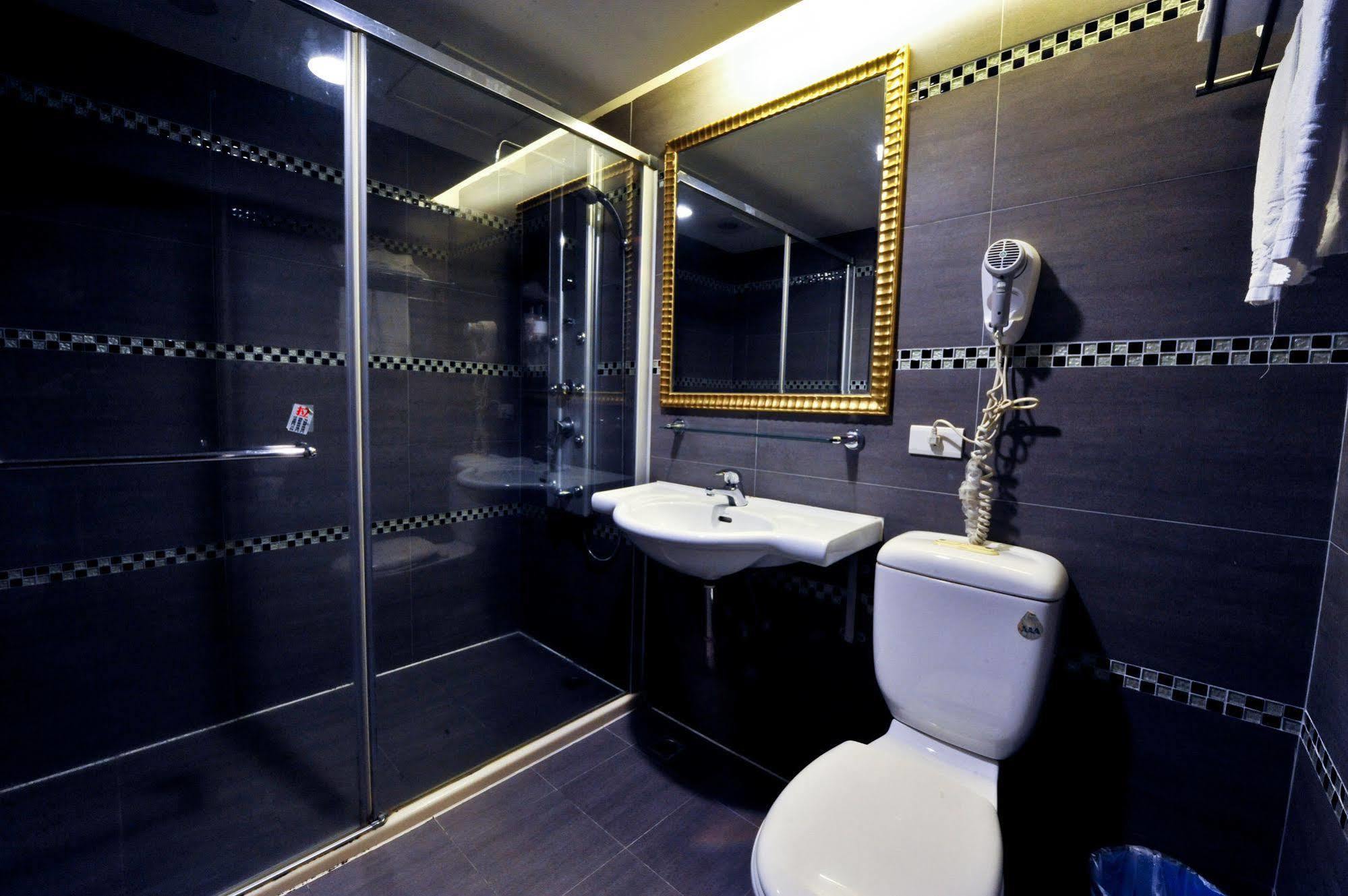 Carnival Motel Taipei Extérieur photo