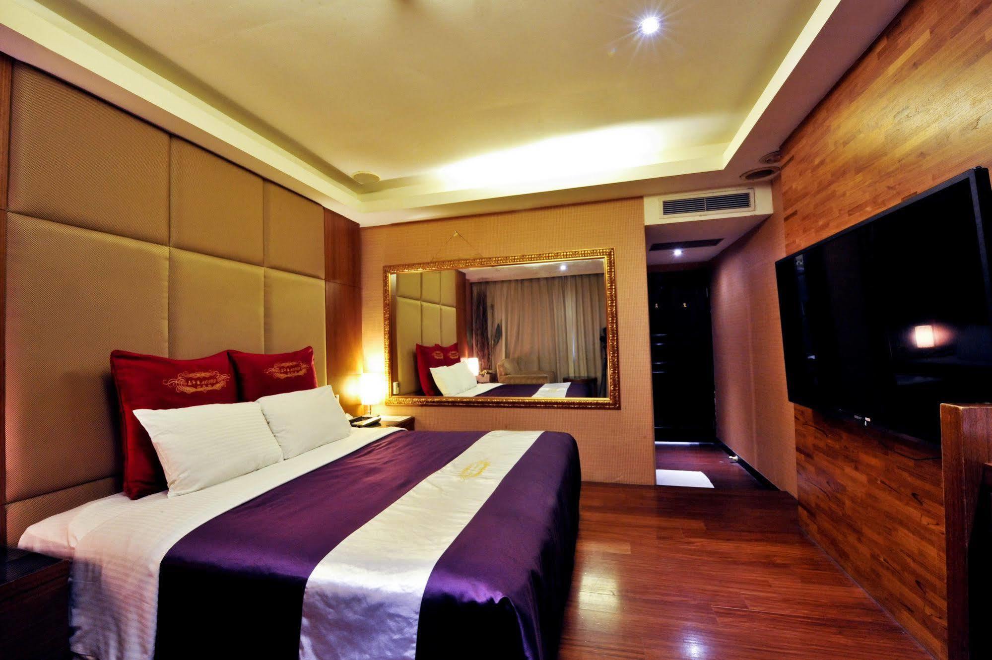 Carnival Motel Taipei Extérieur photo