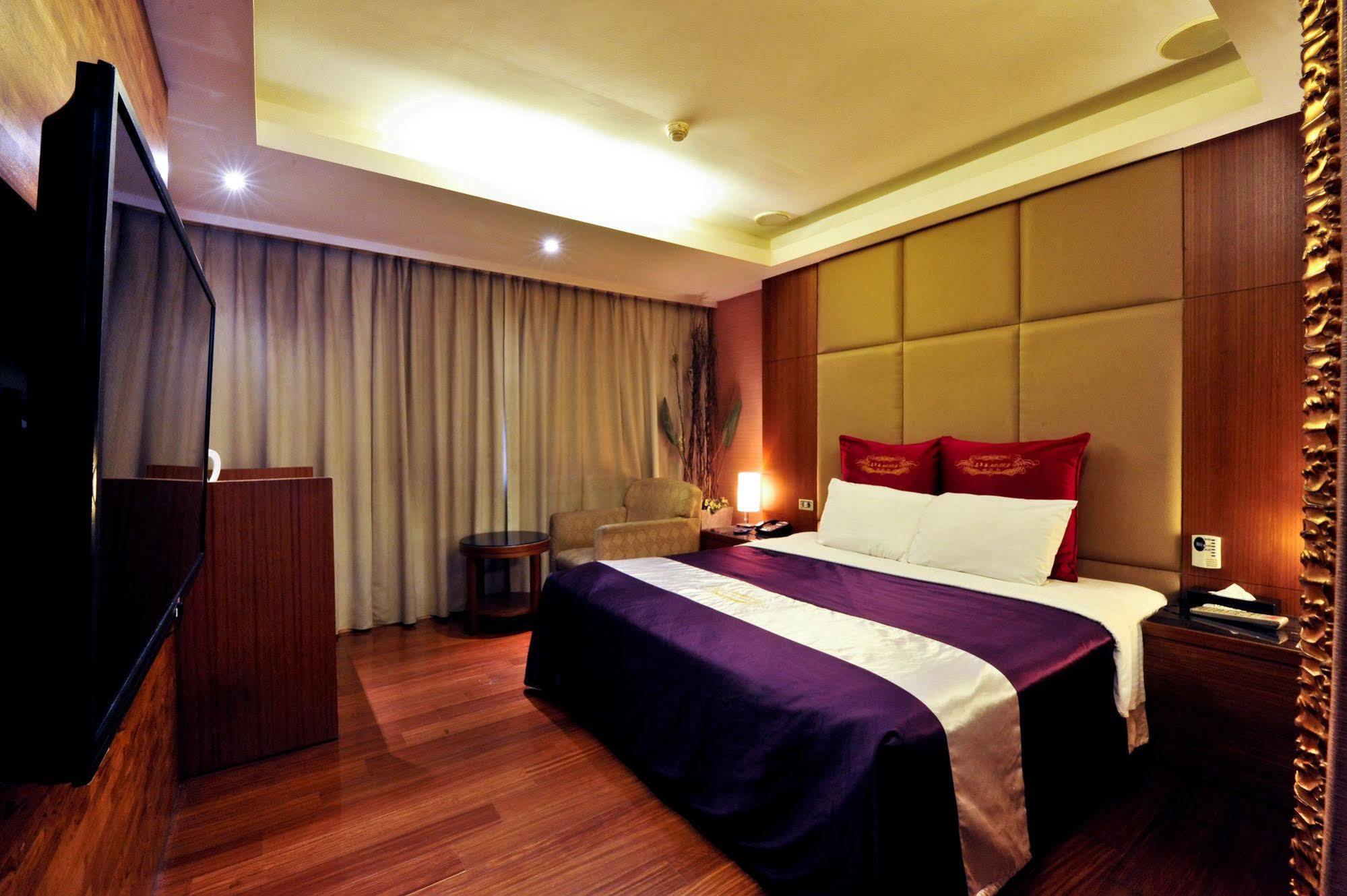 Carnival Motel Taipei Extérieur photo